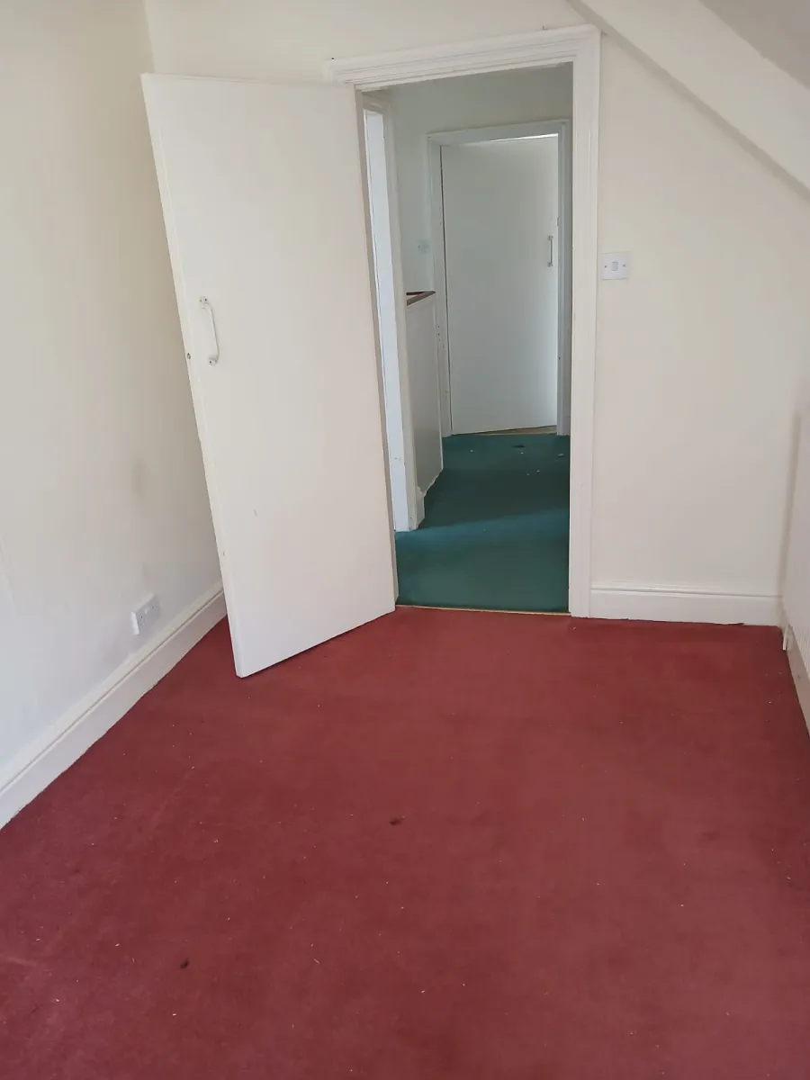 Small Bedroom after clearance in Parton